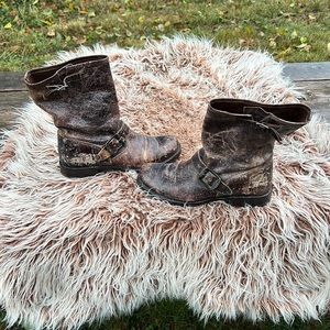 FRYE Boots - size 8.5